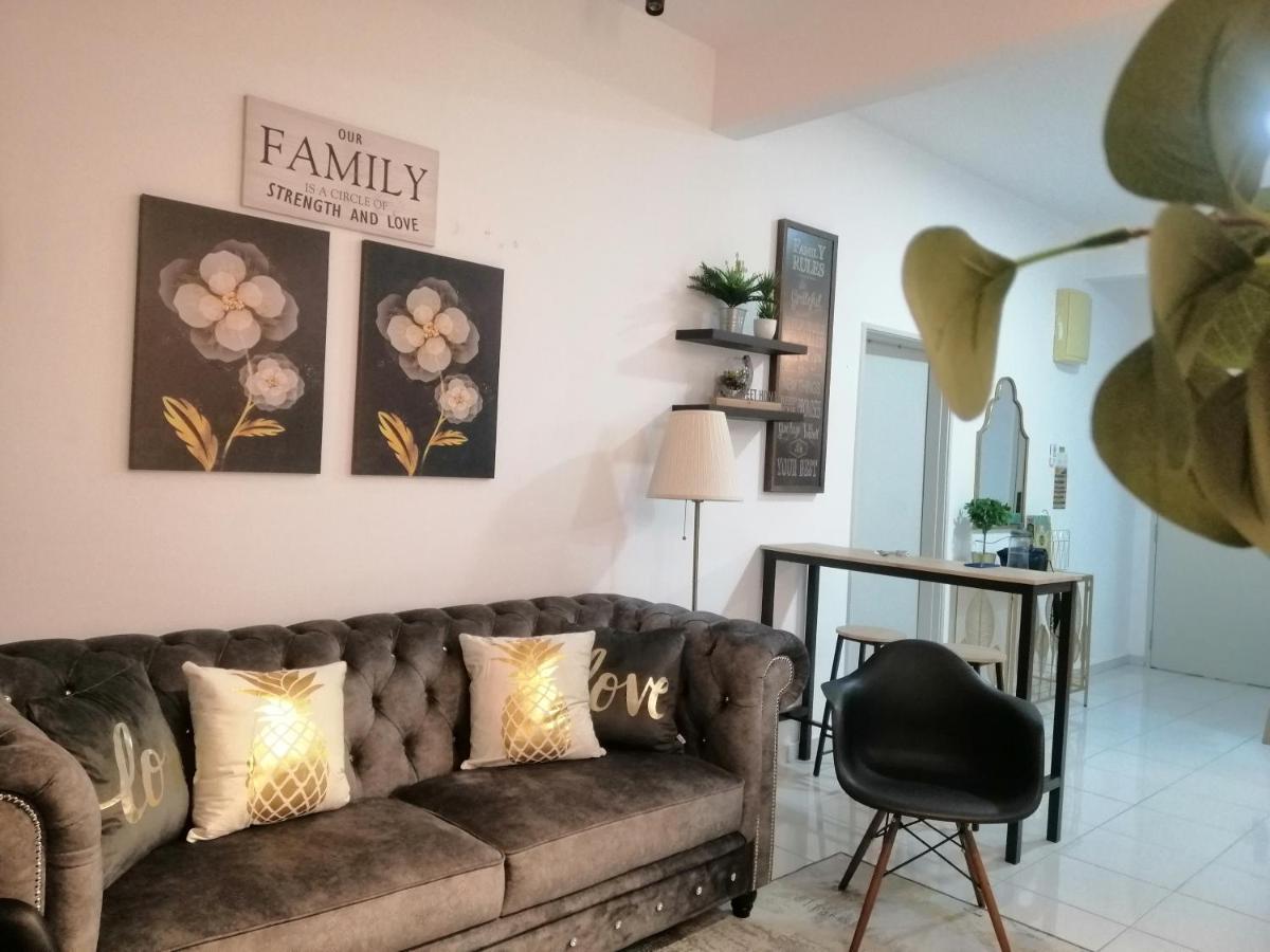 Homestay Casa Nur Iman @Adelia Kajang Exterior foto